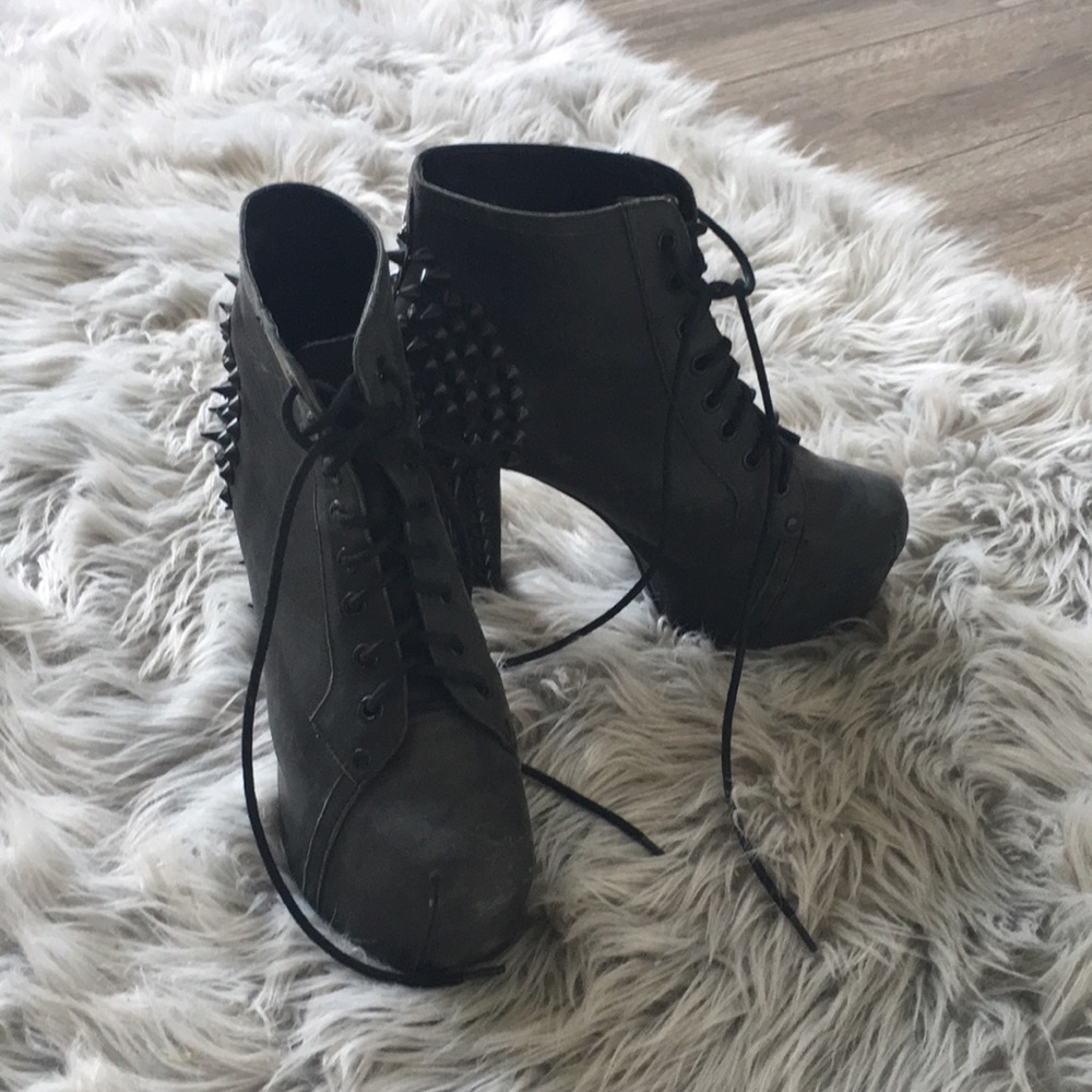 Jeffrey Campbell spiked bootie size 7